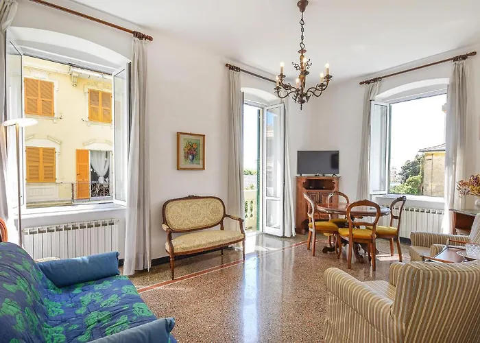 3 Bedroom Nice Apartment In Nervi